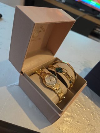 Conjunto Reloj y Pulsera Beverly Hills Polo Club