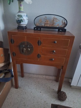 Mueble Chino Madera y Metal