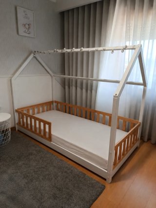 Cama Montessori para criança