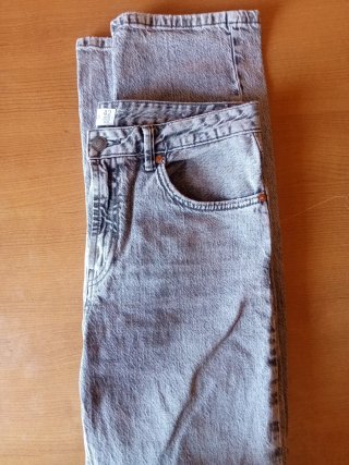 Pantalón Vaquero Stradivarius T.42 Gris