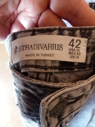 Pantalón Vaquero Stradivarius T.42 Gris