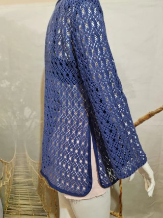 Cárdigan azul de punto calado