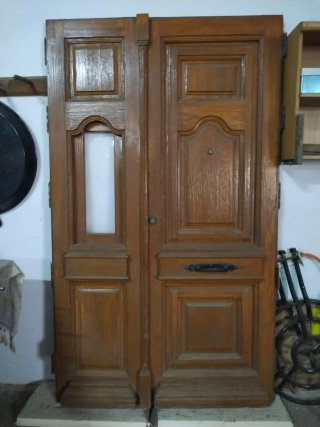 Puerta madera hoja y fijo con cristal