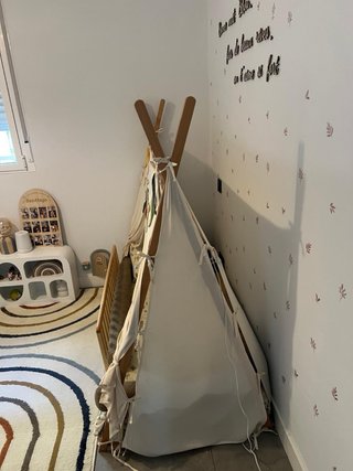 Cama tipi Kave Home + colchón + sábanas + barrera
