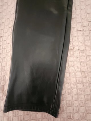 Pantalón negro Mango Talla M