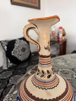 Jarrón de cerámica decorado