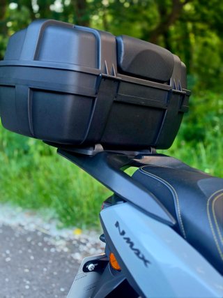 YAMAHA N-MAX TECH MAX Maxi Scooter Akrapovic