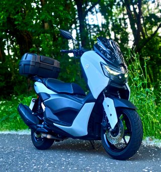 YAMAHA N-MAX TECH MAX Maxi Scooter Akrapovic
