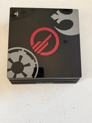 PS4 Pro Star Wars Battlefront II Edición Limitada