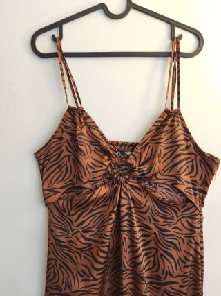 Vestido Midi Animal Print Zara