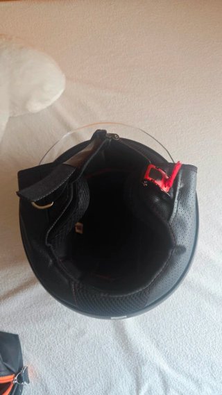 Casco de moto MT negro