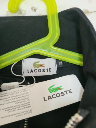 Conjunto deportivo Lacoste negro