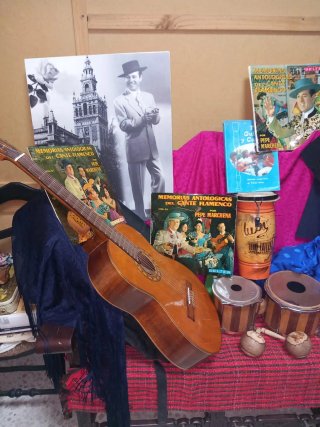 Gramola200Antigüedades tú me ofreces precio y segu