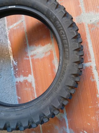 Rueda trasera Michelin 120/90-18