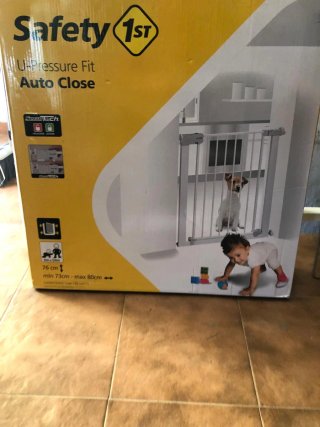 Barrera Seguridad Auto Close Safety 1st