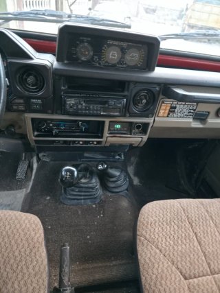 Toyota Land Cruiser BJ70 descapotable año 1988