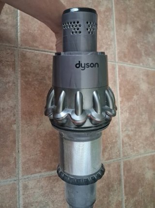 Corpo Aspirapolvere Dyson V11 con errore filtro sporco