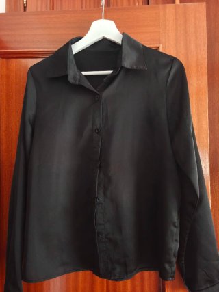 Camisa de raso negra