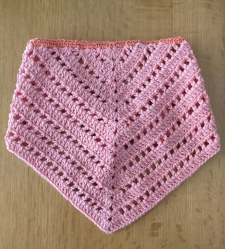 Pañoleta o bandana tejida a crochet