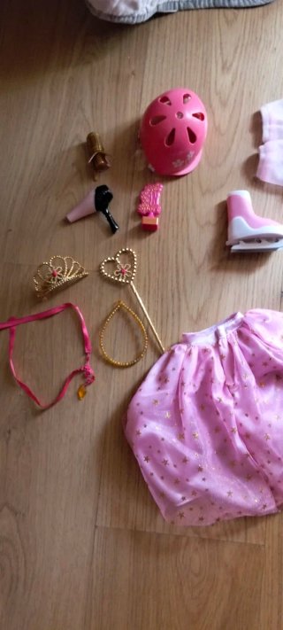 Lote Ropa y Accesorios Muñeca Nancy