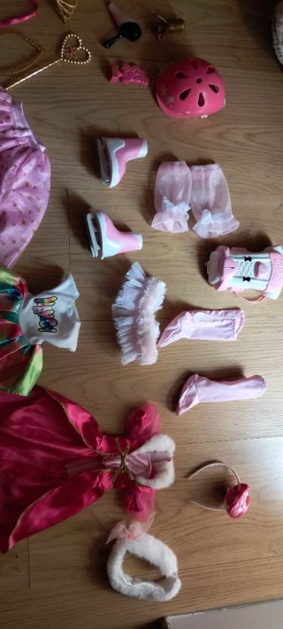 Lote Ropa y Accesorios Muñeca Nancy