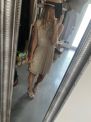Vestido dorado sin estrenar