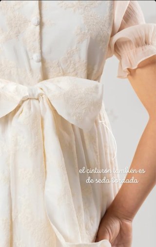 Vestido de Comunión Seda Bordado Nanos
