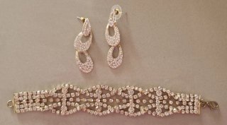 Conjunto Fiesta Mujer: Pendientes y Pulsera