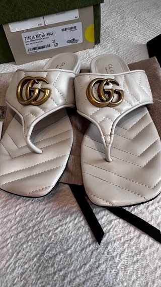 Sandalias piel Gucci