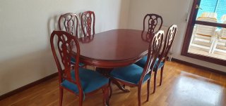 Mesa de comedor de madera, se reagalan sillas