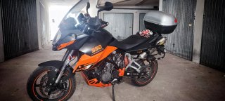 KTM SMT Supermoto Negra y Naranja