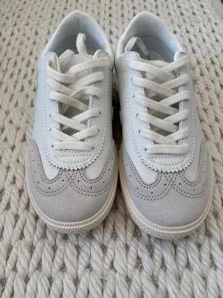 Tenis Veja Gris y Blanco