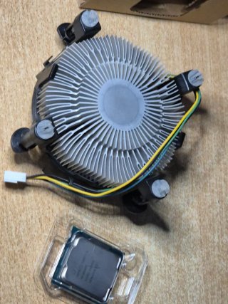 Intel i3-10100F LGA 1200 Processore