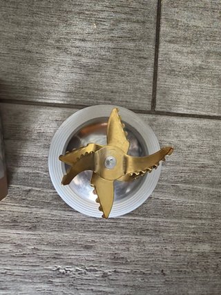 Cuchillas doradas para licuadora