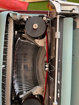 Macchina da Scrivere Olivetti Studio 44