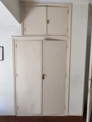Se regalan puertas de armario blancas