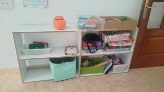 Muebles salón y sofá.