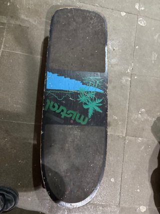 Monopatín Mistral Vintage con diseño de Tarentura