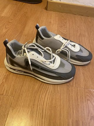 Zapatillas deportivas grises y blancas Bambas