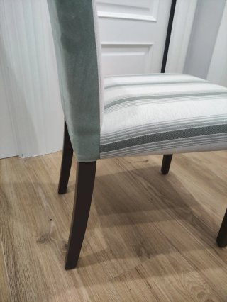 4 Sillas de comedor tapizadas