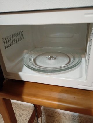Microondas Taurus Compacto 700W