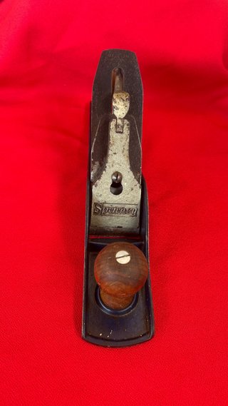 Cepillo de carpintero antiguo