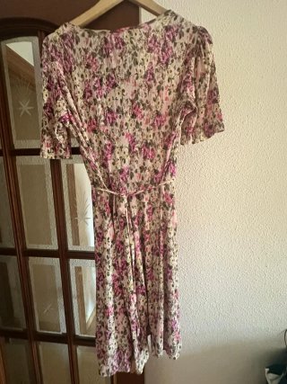 Vestido flores rosas y verdes manga corta