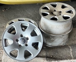 Llantas Audi A4 5 Agujeros Están casi nuevas