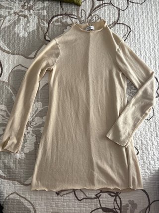 Vestido Stradivarius Beige Manga Larga