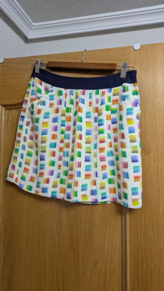 Falda corta estampada multicolor