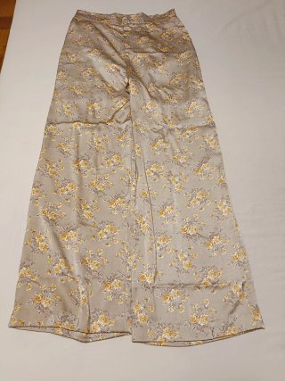 Pantalones anchos florales beige talla L