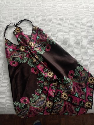 Blusa de tirantes con estampado paisley
