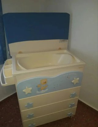 Cuna y bañera para bebé