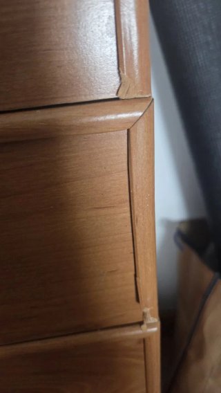 Cómoda de madera con 7 cajones